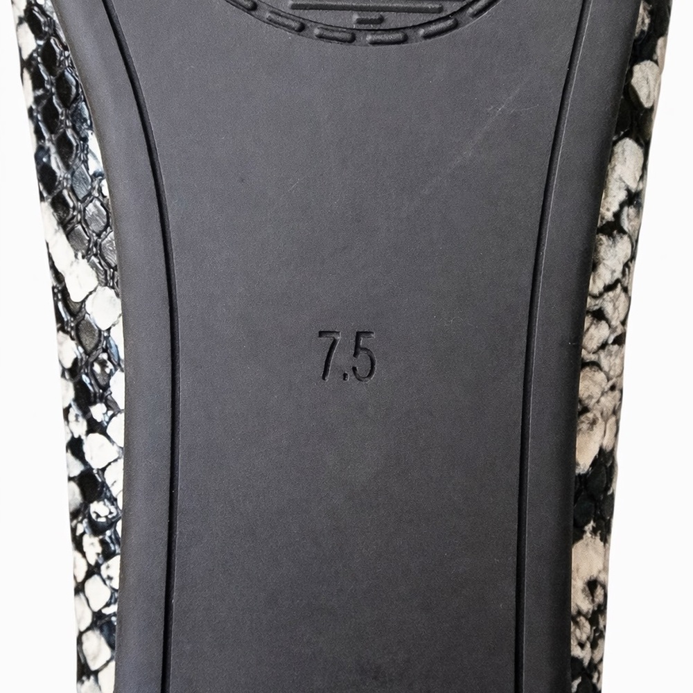 NWOT Snake Print Pointed Toe Ballet Flats Neutral Python Pattern Size 7.5 - Picture 8 of 9